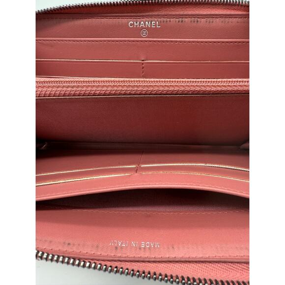 Chanel Caviar Quilted Large CC logo Zip Around Wallet Pink*Very Nice Condition - Picture 13 of 16